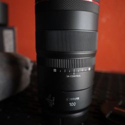 Canon RF 100mm f2.8 L Macro Lens