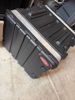 SKB 8U 19” Molded Rack Case – Front & Rear Access