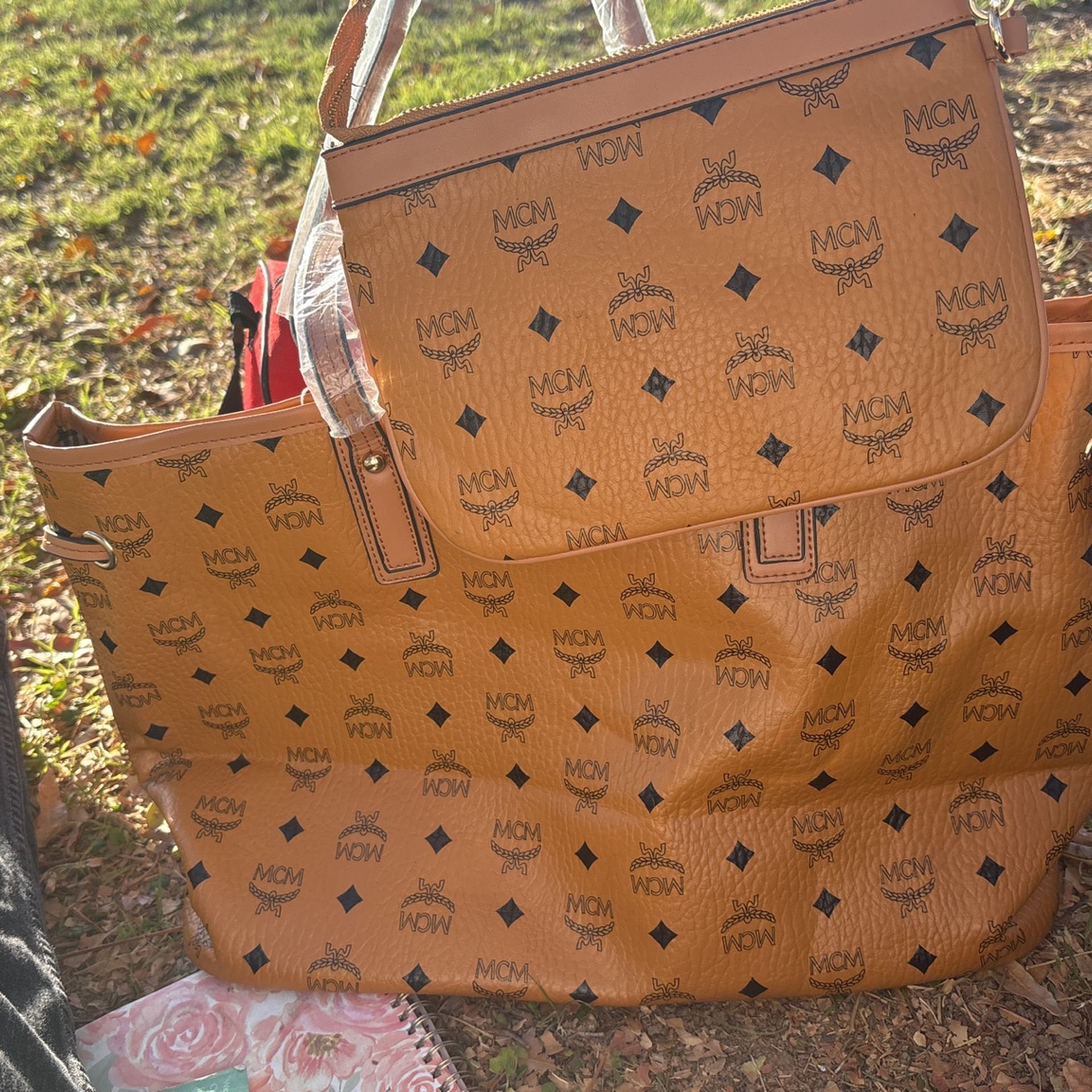 MCM Large And Small Purse