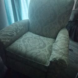 Small Recliner 