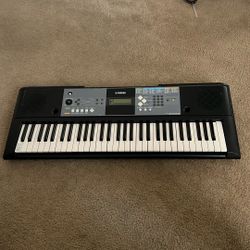 Yamaha Psr E233