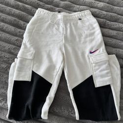 Women’s Nike Joggers XS