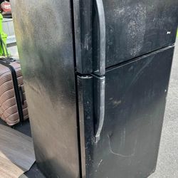 Black Refrigerator Works Good