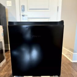 Hisense Mini Fridge 