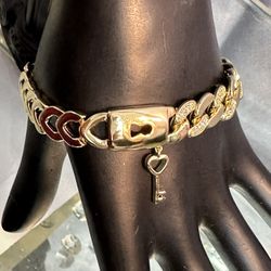 gold plated tarnish free. none fading bracelet