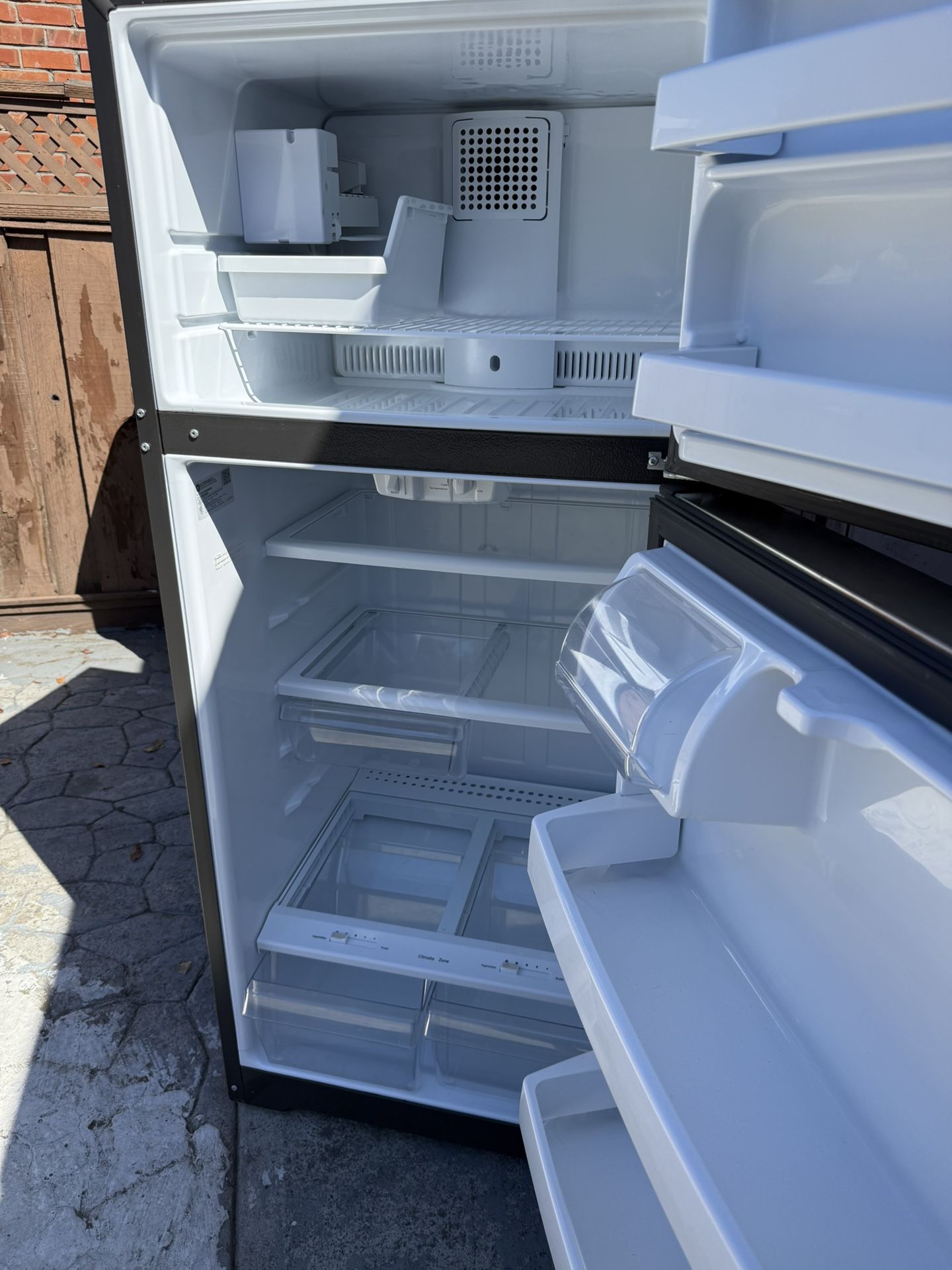 GE stainless Steel Refrigerator