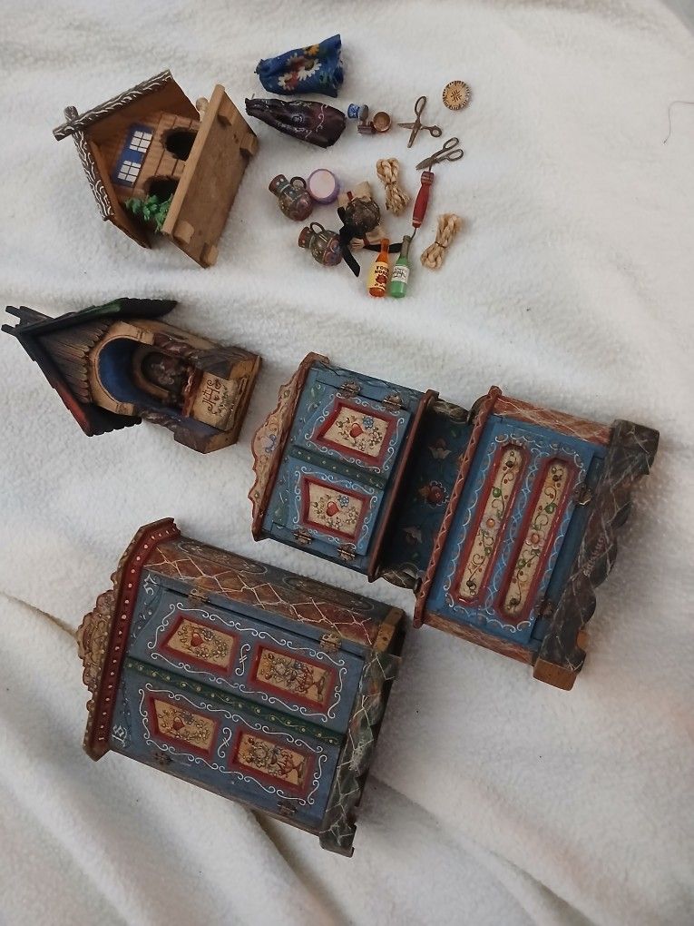 Doll House Furniture