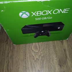 X Box For Sale=120$$ Live Set Up As Well To Go With Console 