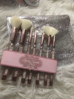 Brushes beauty creation