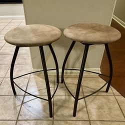Counter Height 2 Linen Bar Stools