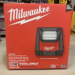 Milwaukee New ROVER Dual Power flood light M18