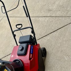 Toro Power Clear 721E Electric Start Snow Blower 