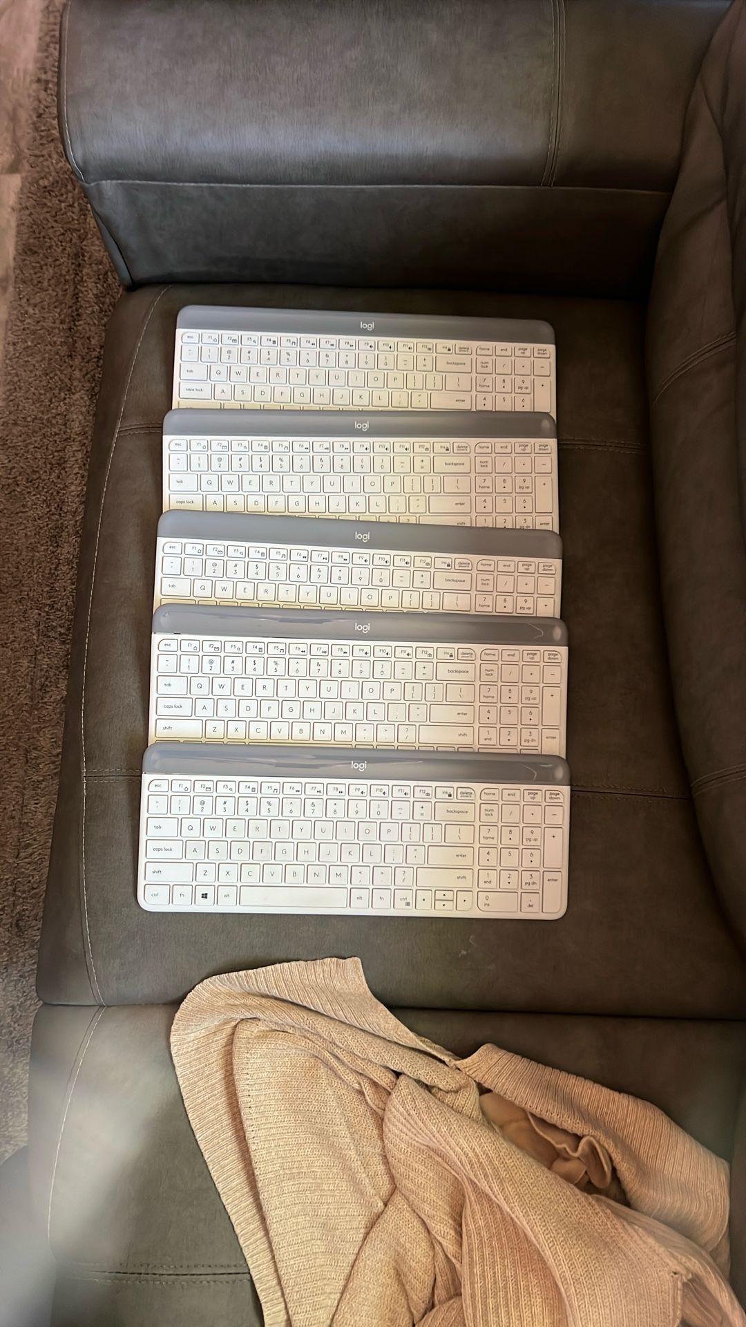 Logi Wireless Keyboard 