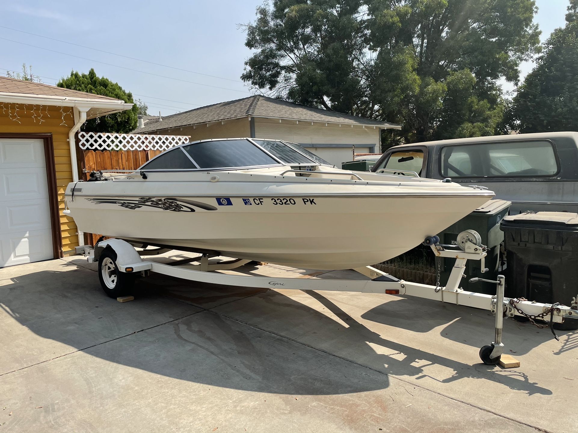 1999 Bayliner Capri 20 foot Open bow 