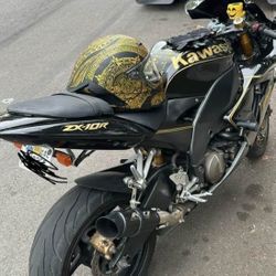 Nice Bike , 2006 Kawasaki ZX10R Black , Clean Title , 