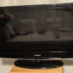 32 Inch Tv With Remote Control 