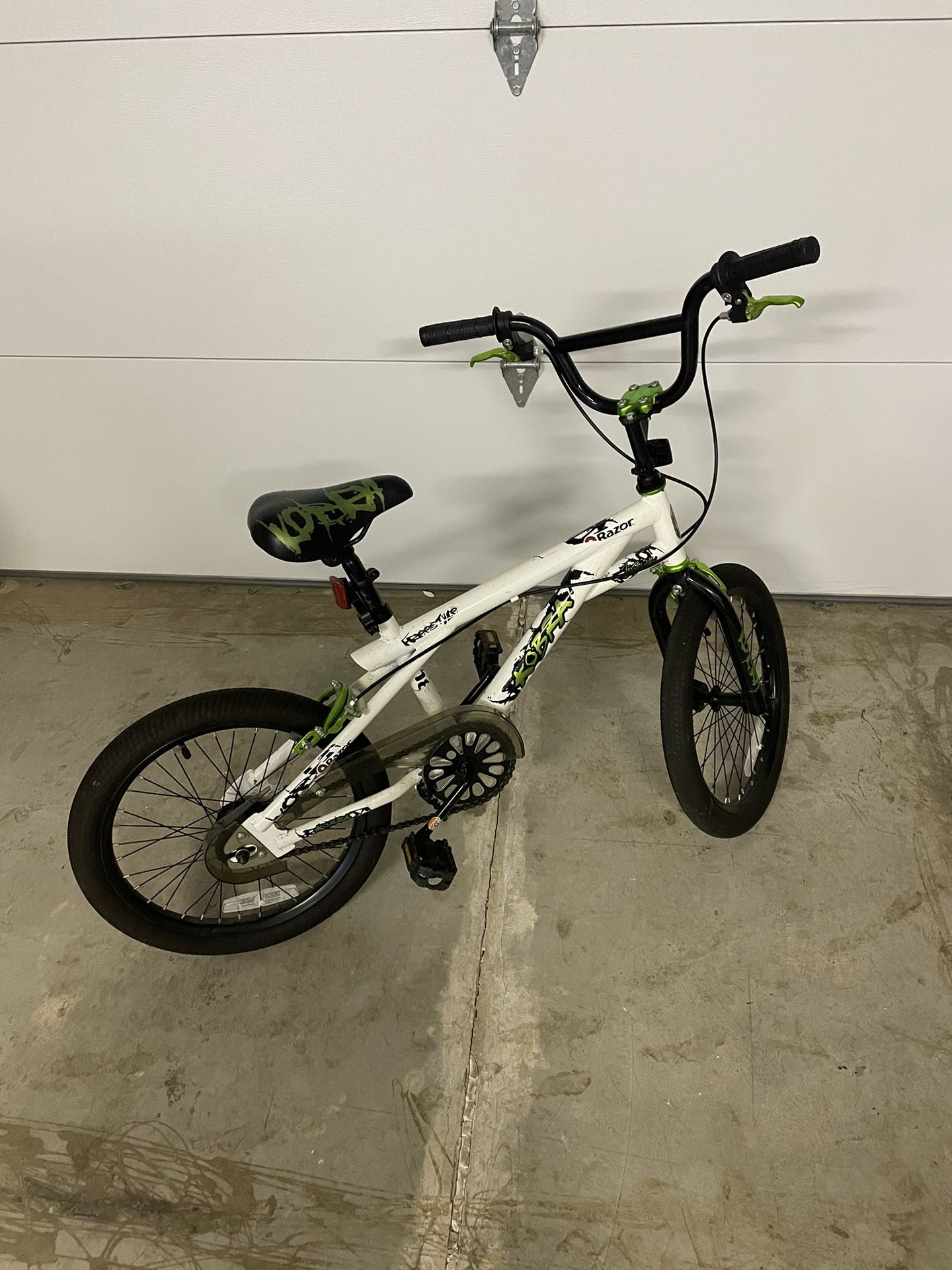 18” Razor Kobra Freestyle BMX Bike