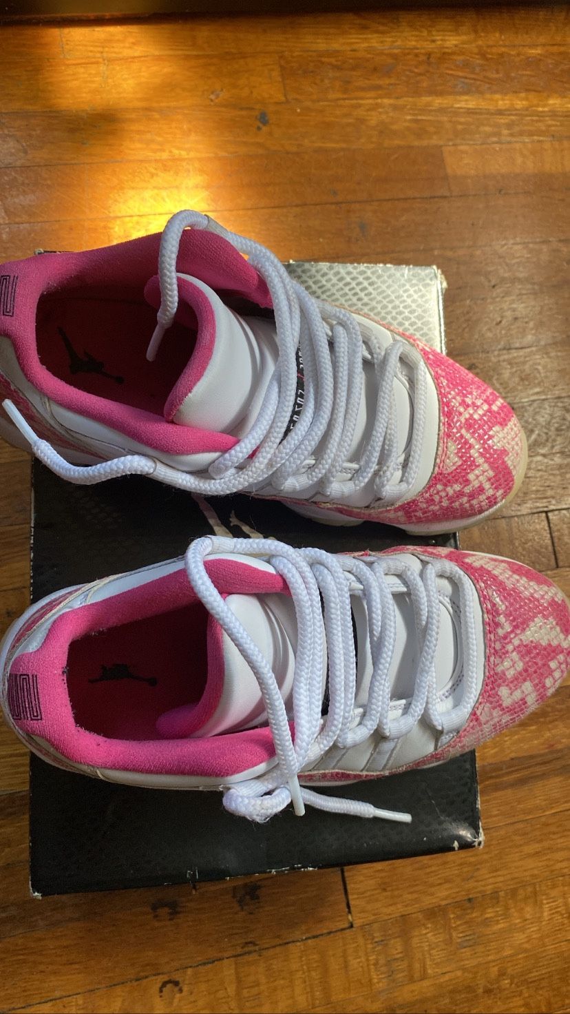 Jordan 11 pink snakeskin hot sale