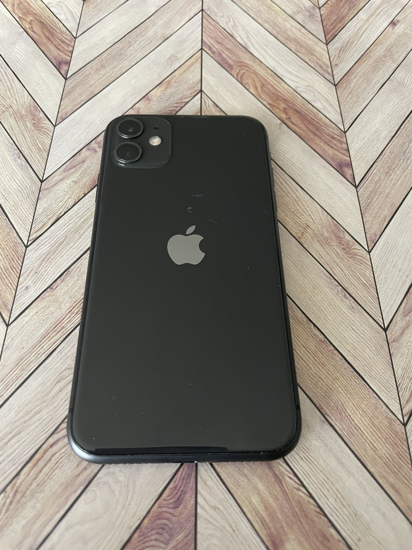iPhone 11 (64GB) Unlocked