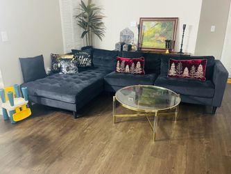 Sectional Sofa/Couch   Moving out sale