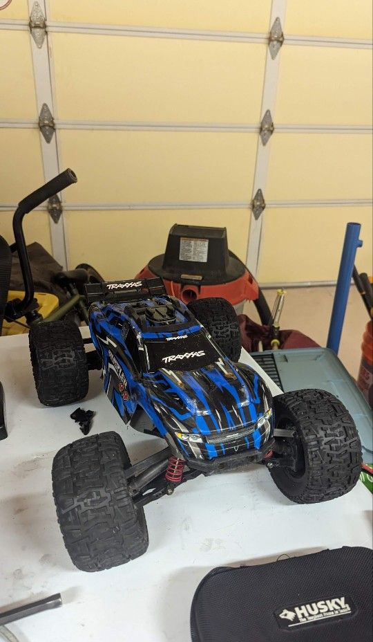 Traxxas Rustler 4x4 RC Car