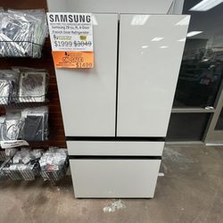 Samsung Bespoke French Door Refrigerator with Pull Out Freezer Drawer Beverage Center SmartThings