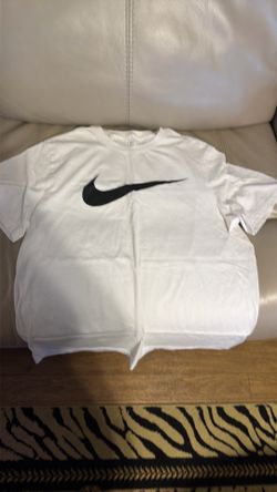 Men’s Nike tee