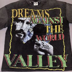 Vale Dreams Vs The World Tee Size Small