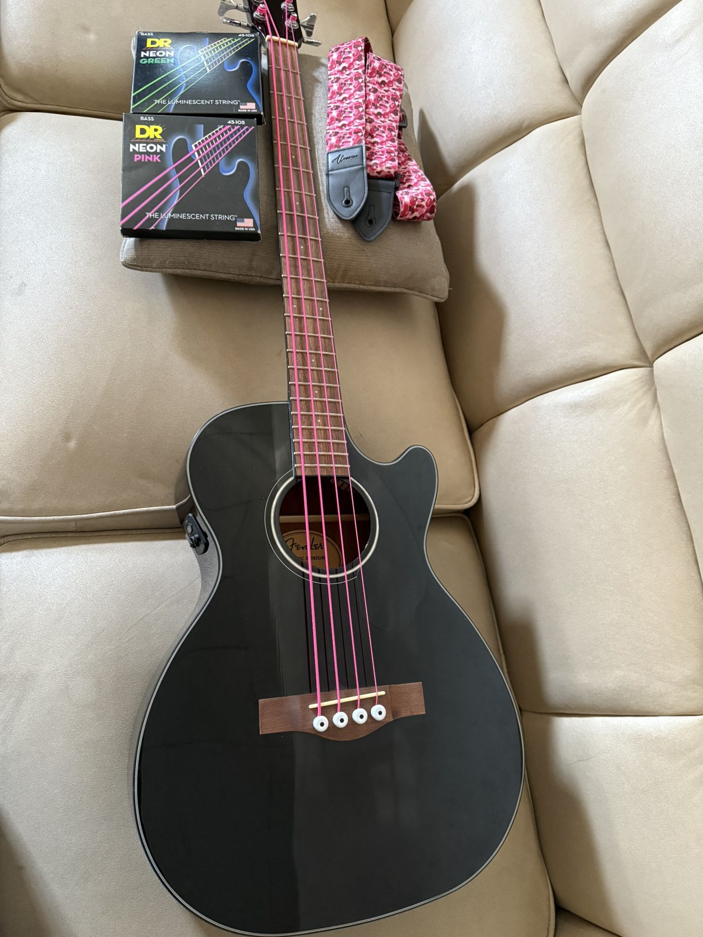 Fender Acoustic-electric Bass Guitar Black