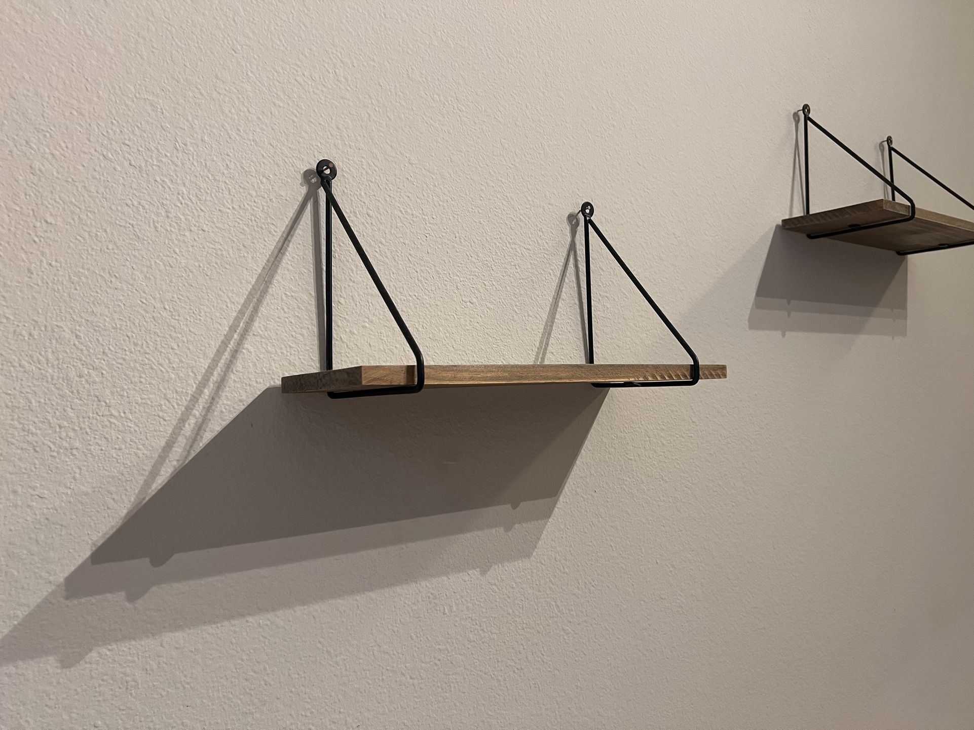 Floating/hanging Shelves