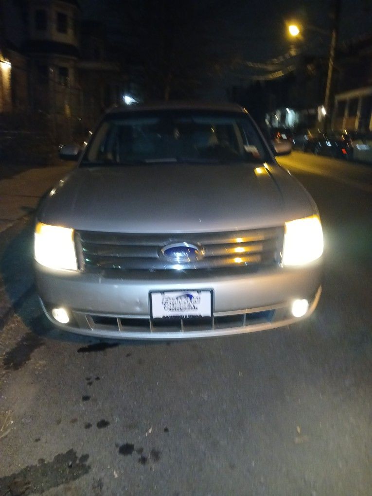 2008 Ford Taurus, SEL.AWD