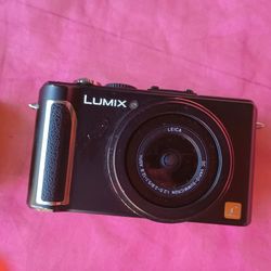 Panasonic Lumix DMC-LX3 10.1 MP Digital Compact Camera 2.5x Optical Zoom Black