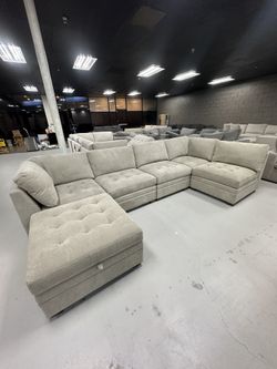 Tisdale 6-Piece Sectional- FINANCING AVAILABLE!