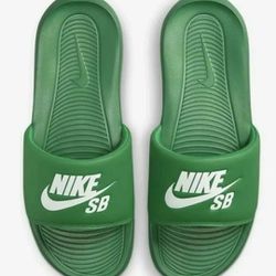 Nike SB Victori One Slides Sandals Lucky Green DR2018-300 Size 12 New Exclusive
Brand new no box
100 percent authentic 
Ship the same business day
