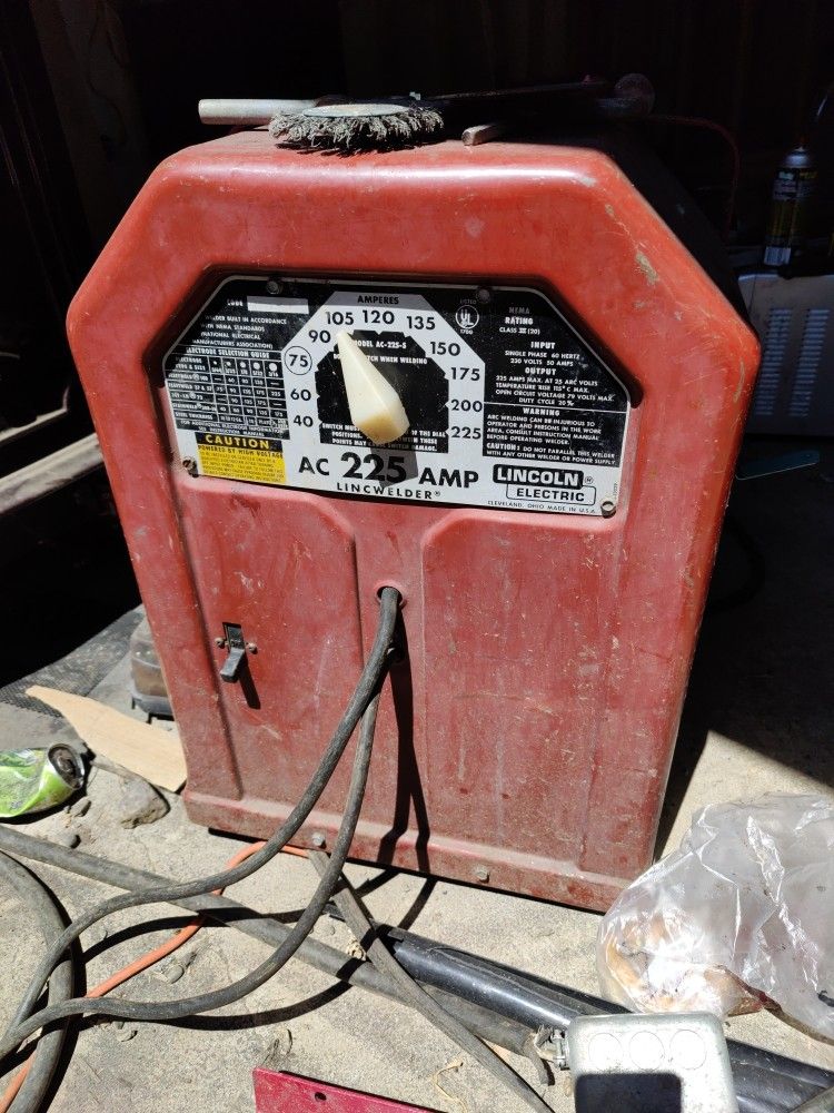 Lincoln AC225 Lincwelder and HD Extension Cord