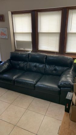 $125  like new black couch