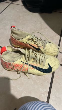 soccer shoes