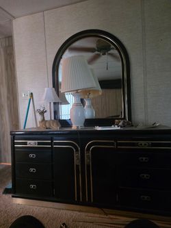 Bed and chester draws with mirror