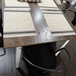 Dinning Table With Chairs