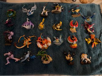 Pokemon TCG figures