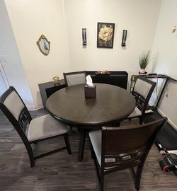 Dining table set