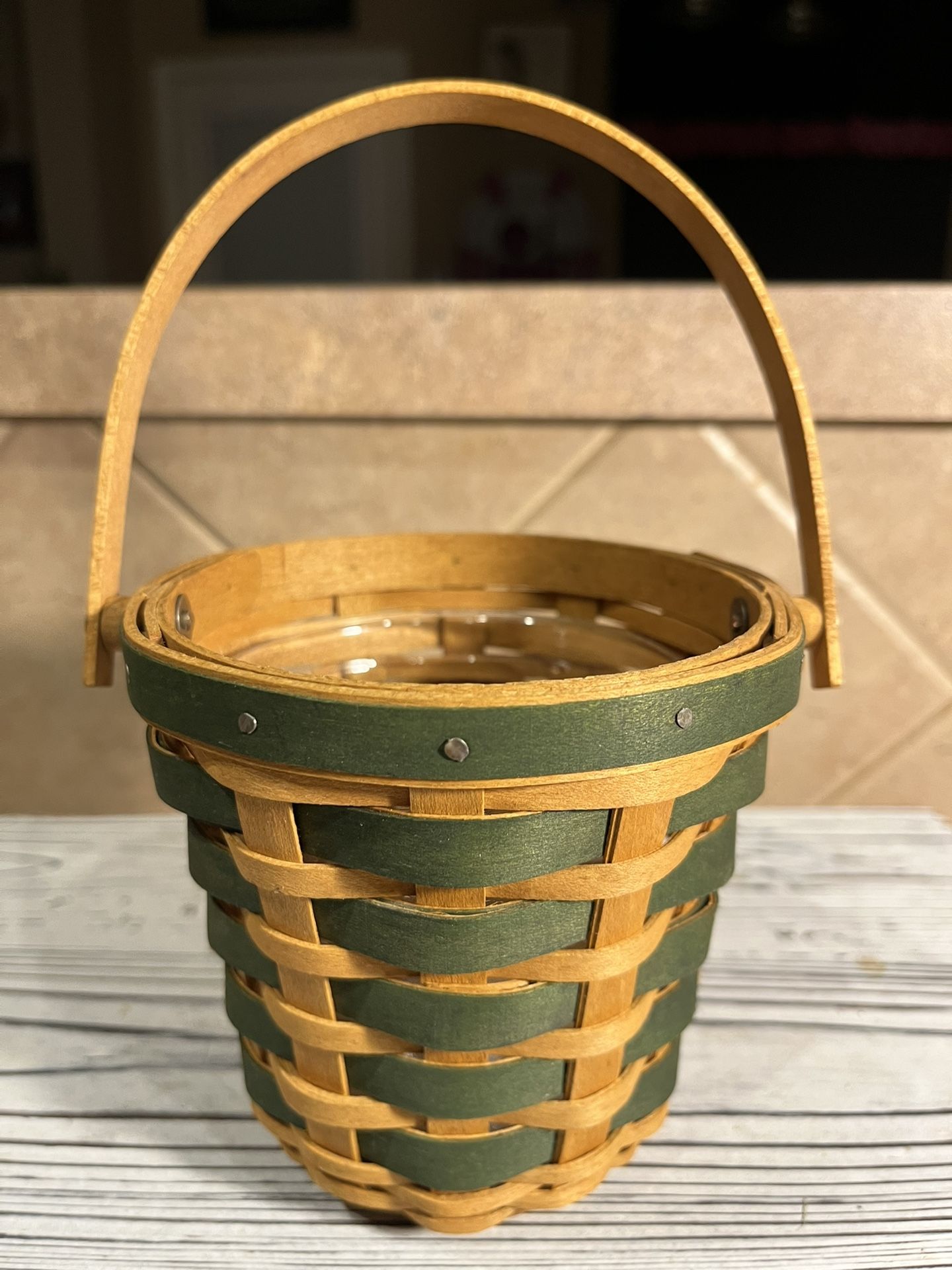2007 Longaberger Small Round Green & Tan Basket with Plastic Liner