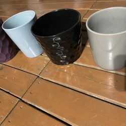 Set Of 4 Ceramic Pots 