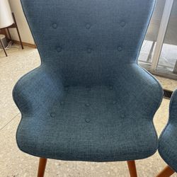2 Mid Century Lounge Chairs