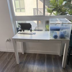 White Desk 