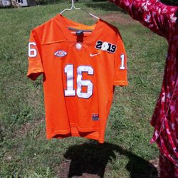 Travis Laurence Jersey Clean For Only A Whooping 80 Bucks 