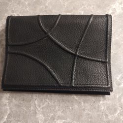 Sondra Roberts Handbag Black/ Purple Lining inside 11 1/2 x 8