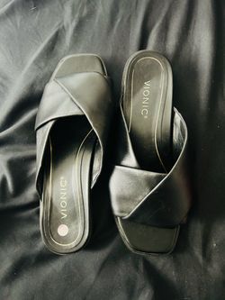 Vionic Sandals Sz 8
