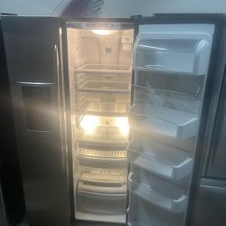 Ge  Stainless Steel Refrigerator 