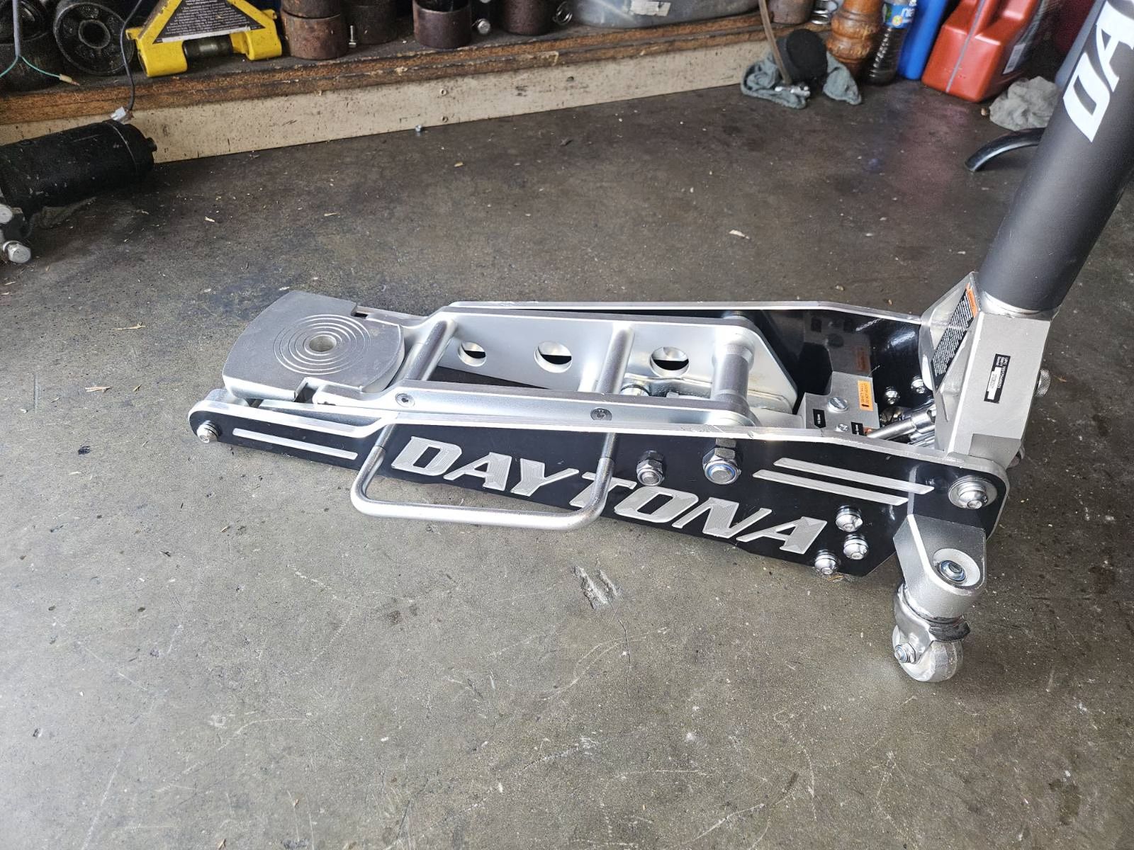 DAYTONA 1.5 Ton Ultra-Low-Profile Lightweight High-Performance Aluminum Racing Jack